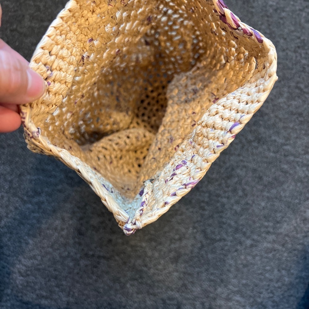 Tan Woven Straw Bag Bucket Shopper Beach Tote Boho Purple Details - Picture 2 of 6